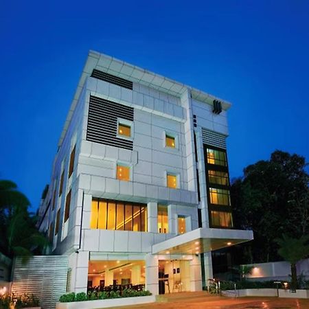 Hotel Hills Park Pathanamthitta Bagian luar foto
