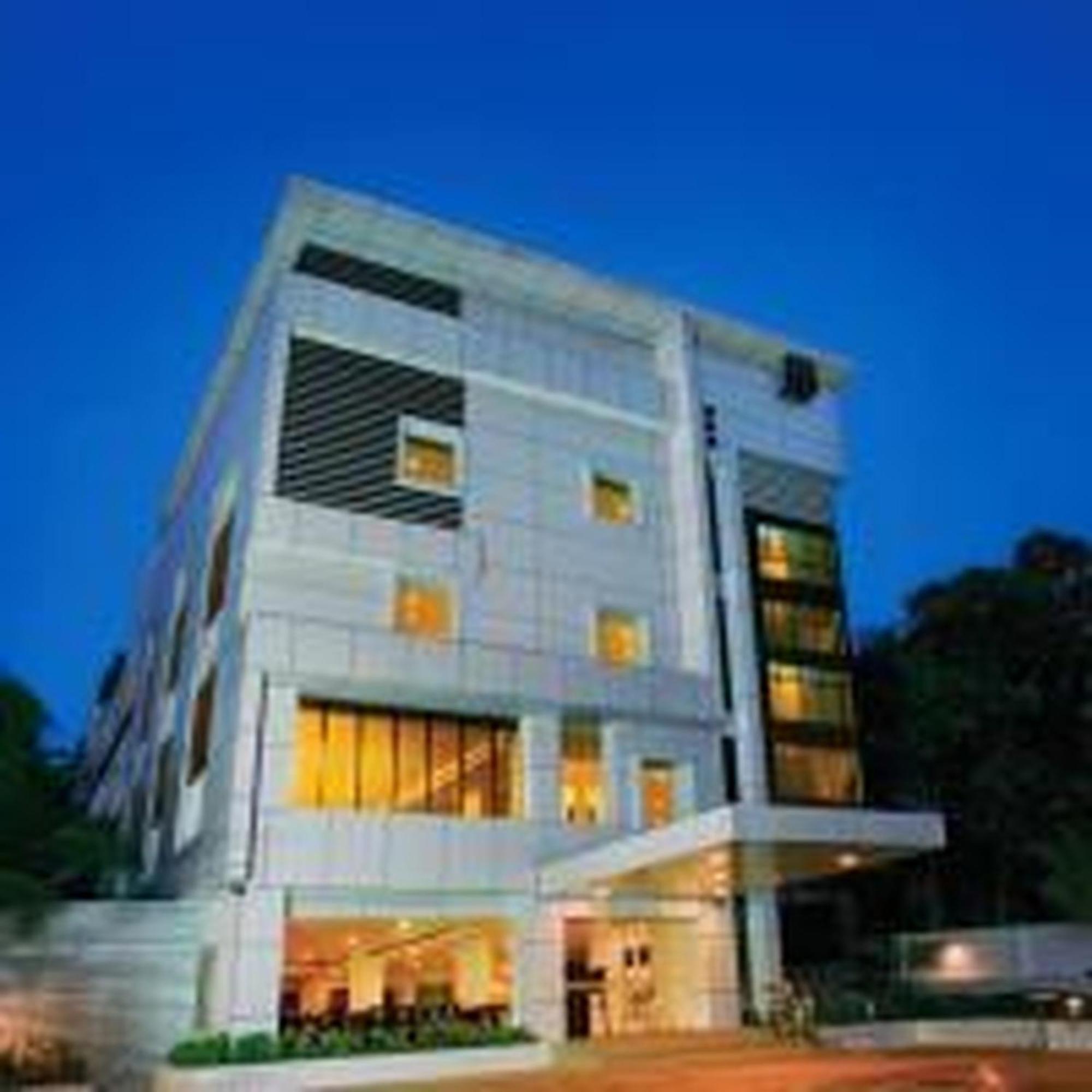 Hotel Hills Park Pathanamthitta Bagian luar foto