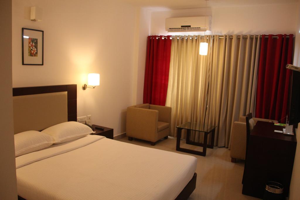 Hotel Hills Park Pathanamthitta Ruang foto